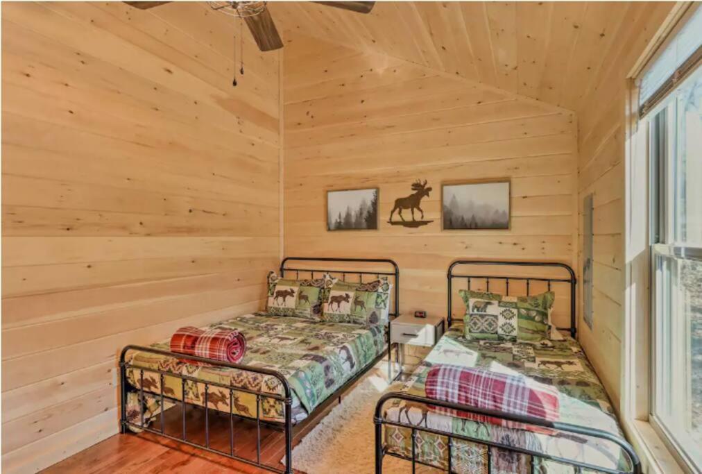 New Serene, Fun & Comfy Cabin- Covered Deck, Grill, Arcade Мерфи Экстерьер фото